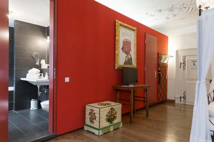 Superior Double Room - Hotel Orphee-Grobes Haus - Regensburg