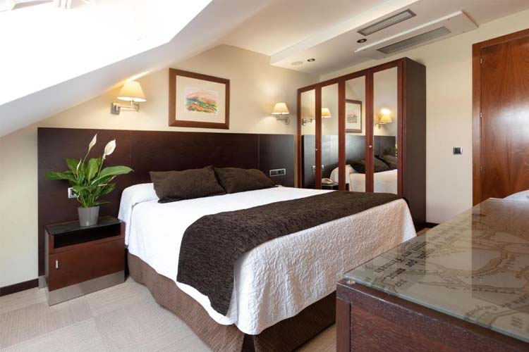 Family Room - Hotel San Juan de los Reyes - Toledo