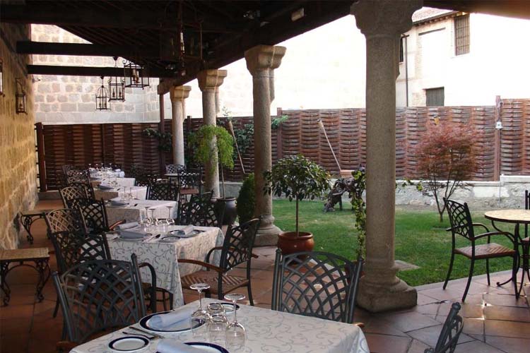Terrace - Hotel Las Cancelas - Avila