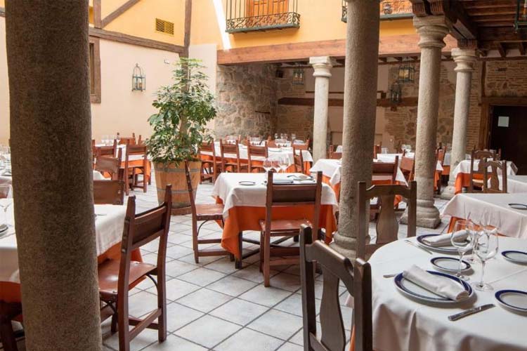 Patio - Hotel Las Cancelas - Avila