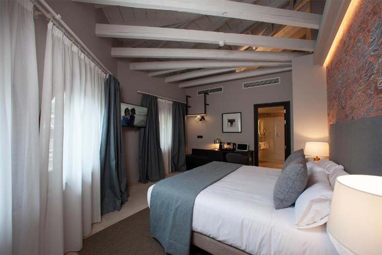 Deluxe Queen Room - Palacete Colonial - León