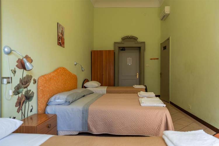 Superior Triple Room - Villa San Giuseppe - Brescia