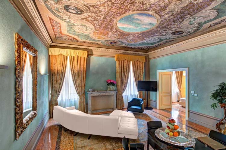 Presidential Suite - Hotel Rua Frati 48 - Modena