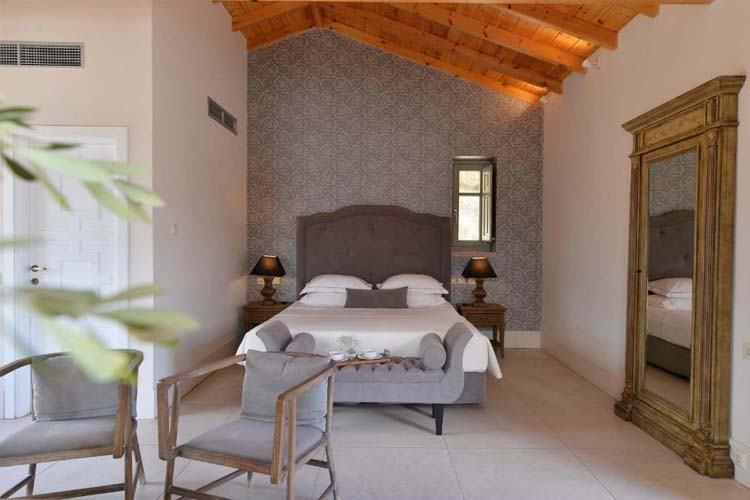 Deluxe Suite with Sea View - Akrolithi Boutique Hotel  - Oitylo