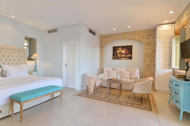 Junior Suite with Sea View - Akrolithi Boutique Hotel  - Oitylo