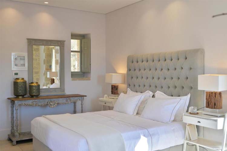 Deluxe Suite with Sea View - Akrolithi Boutique Hotel  - Oitylo