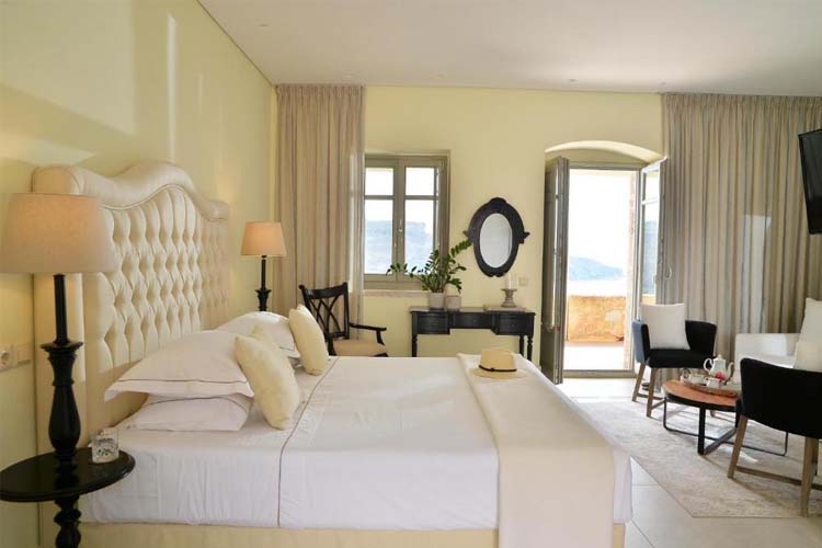 Suite with Sea View - Akrolithi Boutique Hotel  - Oitylo