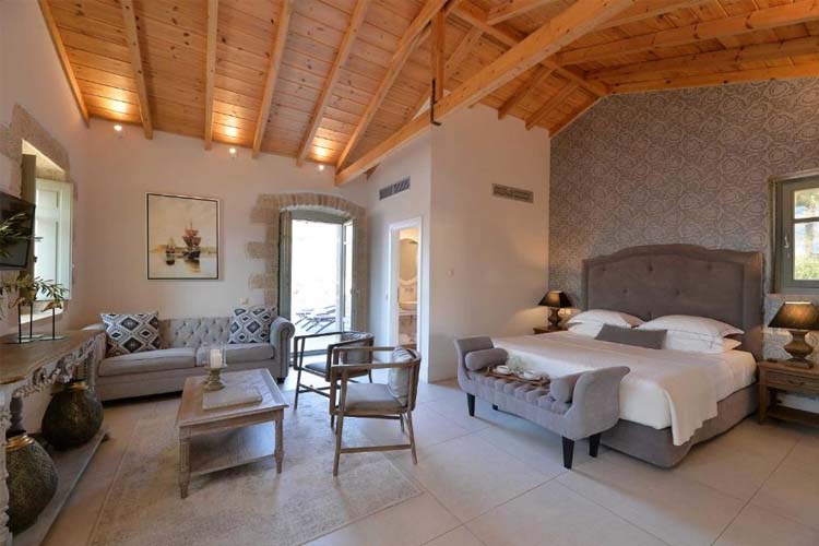 Deluxe Suite with Sea View - Akrolithi Boutique Hotel  - Oitylo