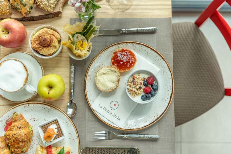 Breakfast Buffet - Agritur La Dolce Mela - Vezzano