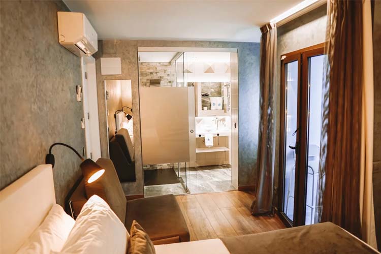 Deluxe Double Room with Balcony - Mamma Mia Hotel Boutique - Costa Brava