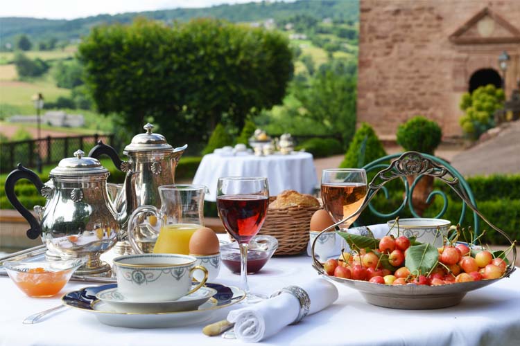 Breakfast - Château La Servayrie - Conques-en-Rouergue