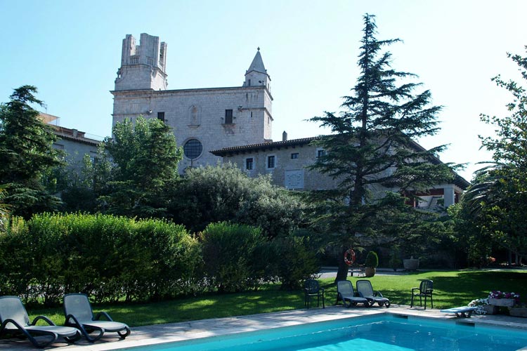 View of the Building - Palau Lo Mirador - Costa Brava