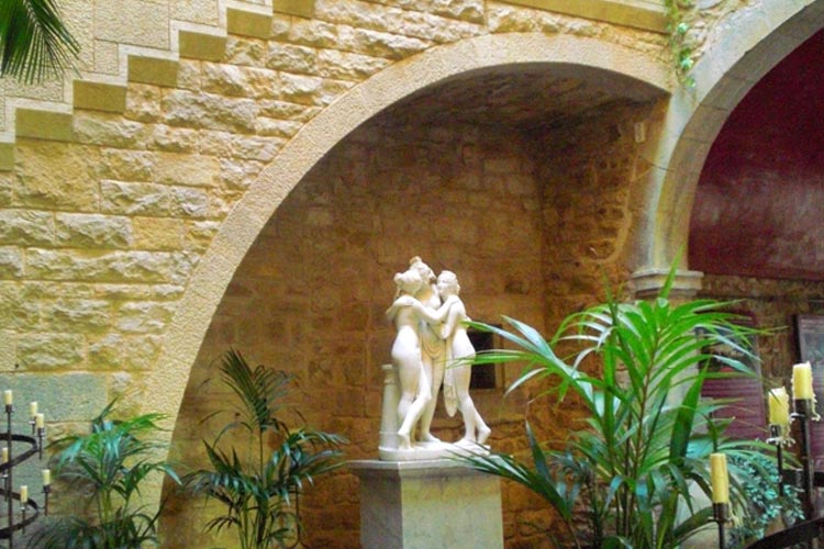 Courtyard - Palau Lo Mirador - Costa Brava