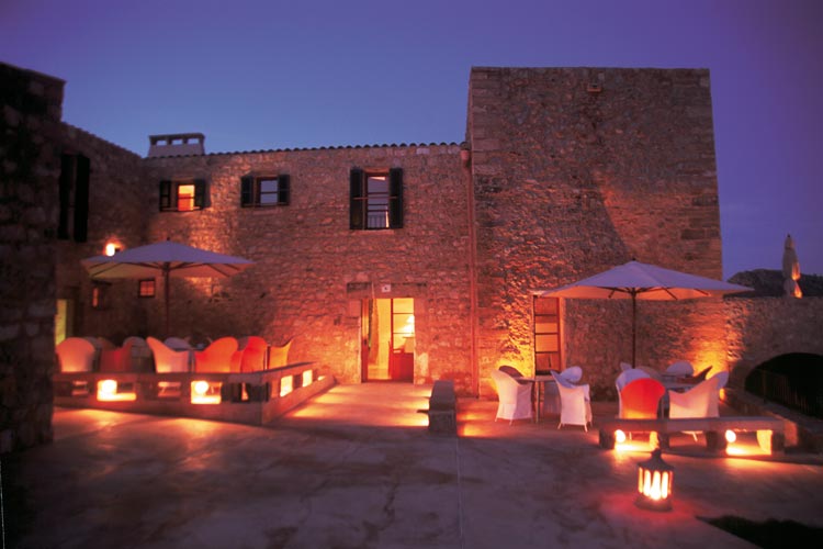 Cases de Son Barbassa, a boutique hotel in Majorca