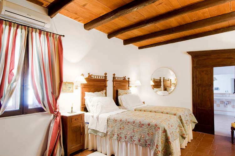 Twin Room - Hotel Lucrezia - Riola Sardo