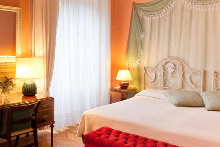 Superior Double Room - Albergo Pietrasanta - Pietrasanta