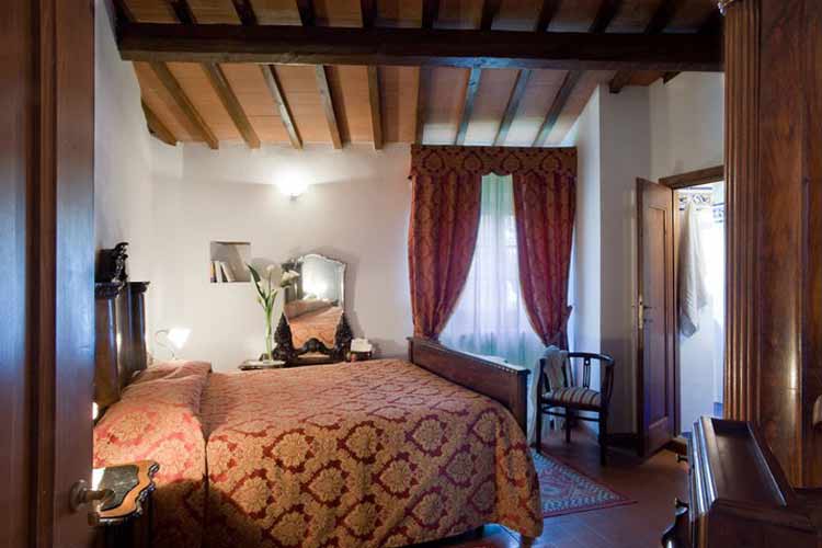 Classic Double Room - Villa Campestri Olive Oil Resort - Vicchio di Mugello