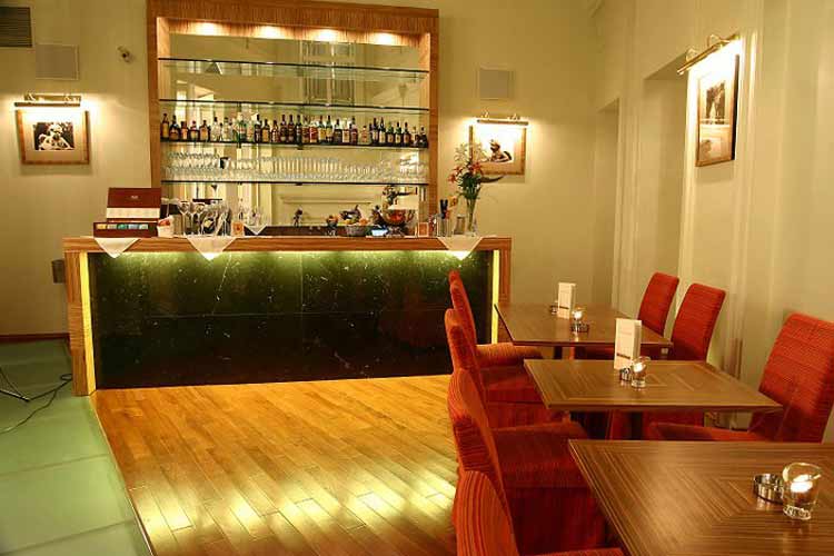 Bar - Ventana Hotel Prague - Prague
