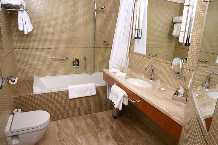 Suite Bathroom - Ventana Hotel Prague - Prague