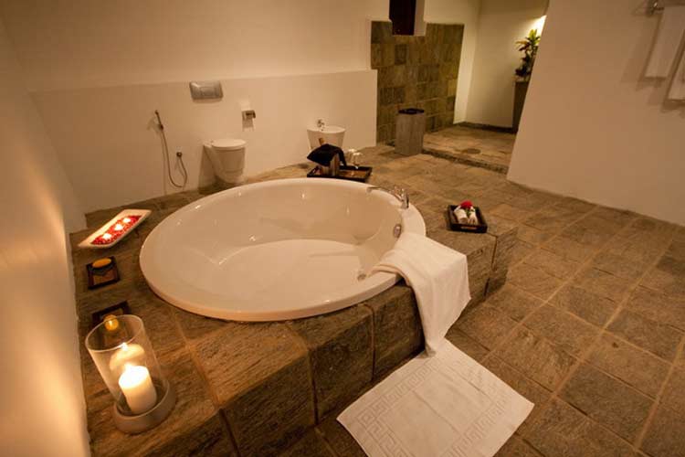Bathroom - Buckingham Place - Rekawa