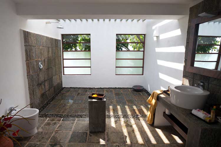 Bathroom - Buckingham Place - Rekawa
