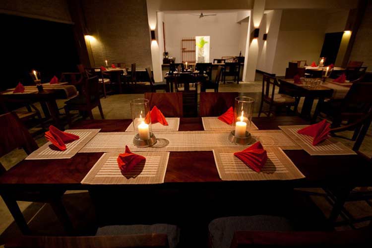 Restaurant - Buckingham Place - Rekawa