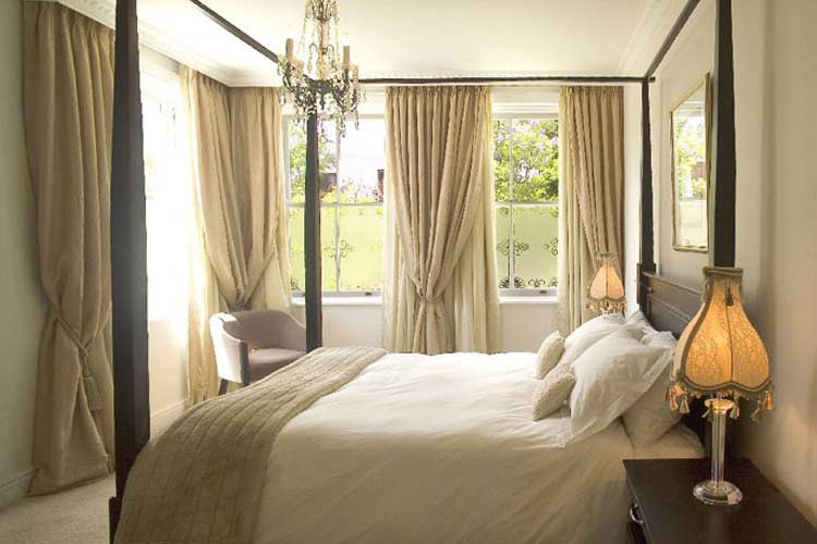 Luxury Room - Abbey Manor - Cape Town