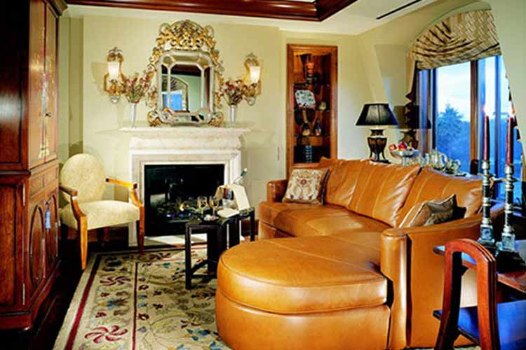Fireplace Suite - The Rose Hotel - Pleasanton