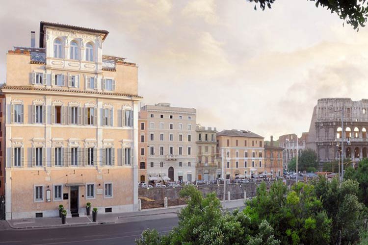 Facade - Palazzo Manfredi - Relais & Châteaux - Rome