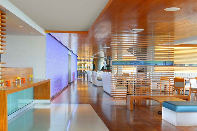 Front Desk - Tower 23 Hotel - San Diego