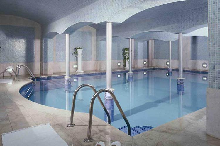 Swimming Pool - Santo Mauro Hotel - Madrid