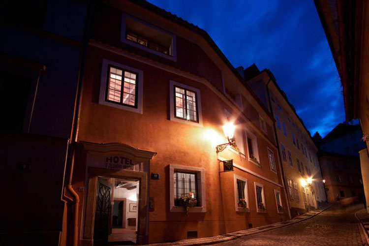 Facade - At the Green Grape - Prag