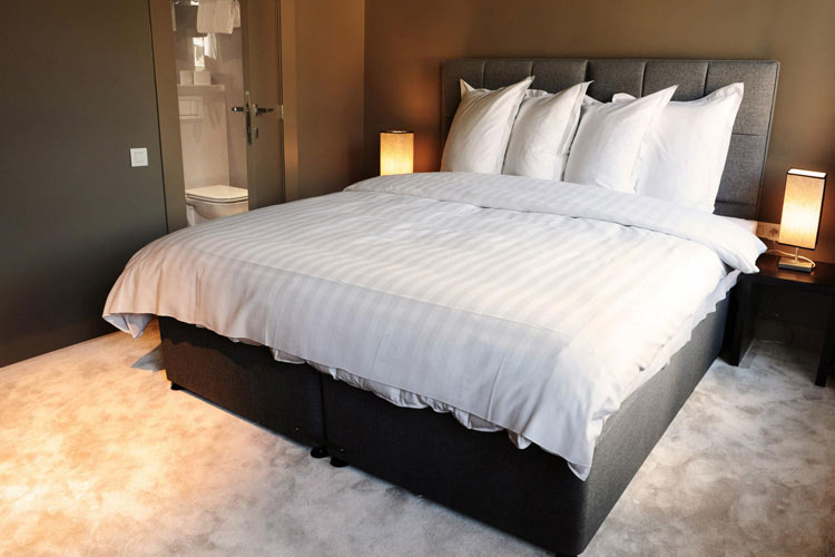 Confort Double Room - Hotel Neufchatel - Brussels