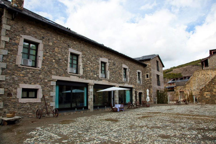 Facade - Bernat de So - Cerdaña