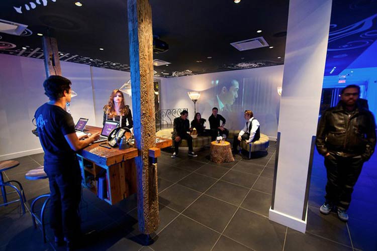 Front Desk - Hotel Chez Swann - Montréal