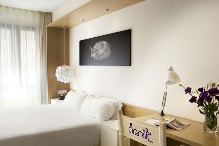 Economy Plus Room - Hotel Denit - Barcelona