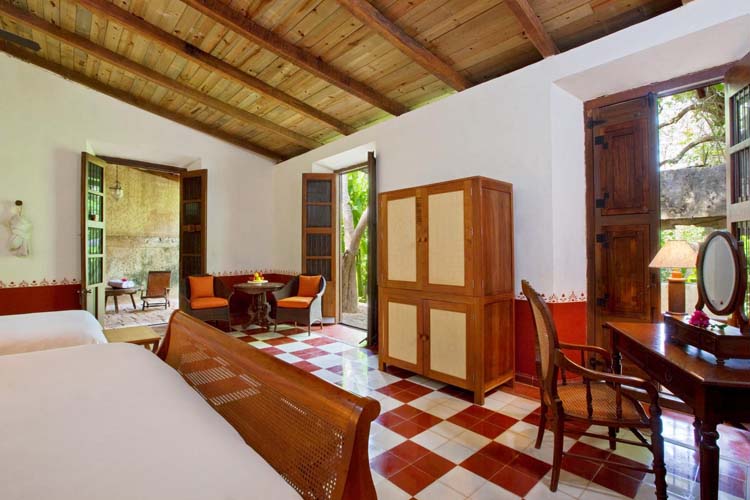 Deluxe Suite - The Hacienda Santa Rosa - Santa Rosa