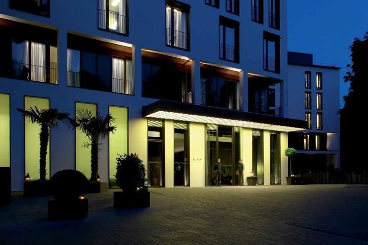 Facade - Bulgari Milano - Milan