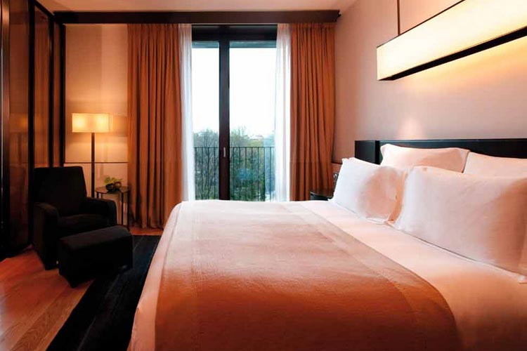 Deluxe Room - Bulgari Milano - Milan
