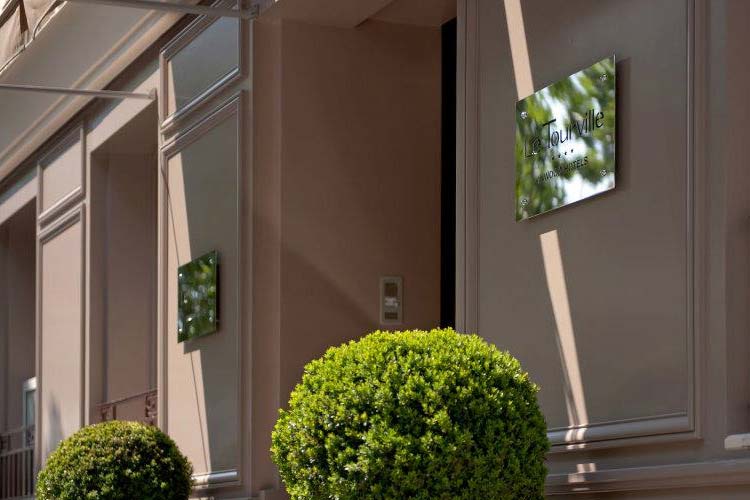 Entrance - Hotel Le Tourville - Paris