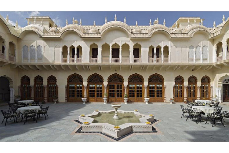 Courtyard - Alsisar Mahal - Heritage Hotel - Alsisar