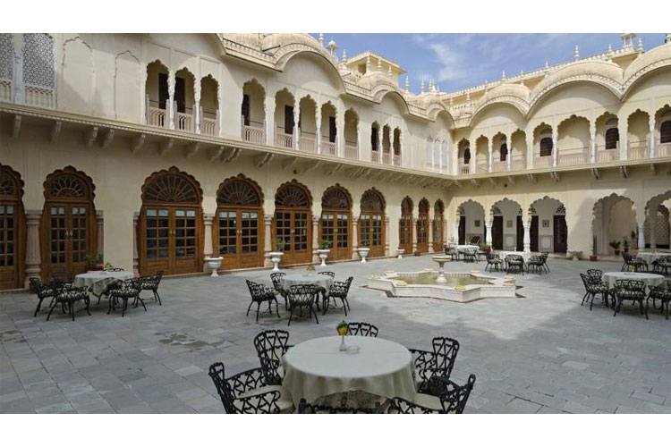 Courtyard - Alsisar Mahal - Heritage Hotel - Alsisar