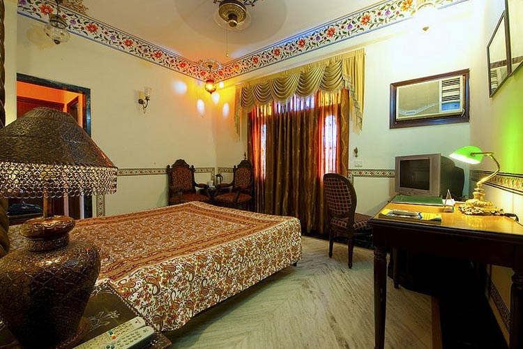Rooms and Suites - Umaid Mahal - Jaipur