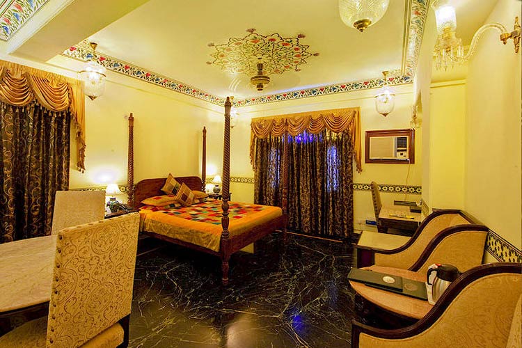Rooms and Suites - Umaid Mahal - Jaipur