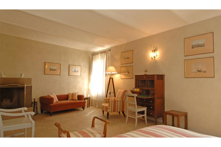 Superior Double Room - Locanda Marchesi Alfieri - San Martino Alfieri