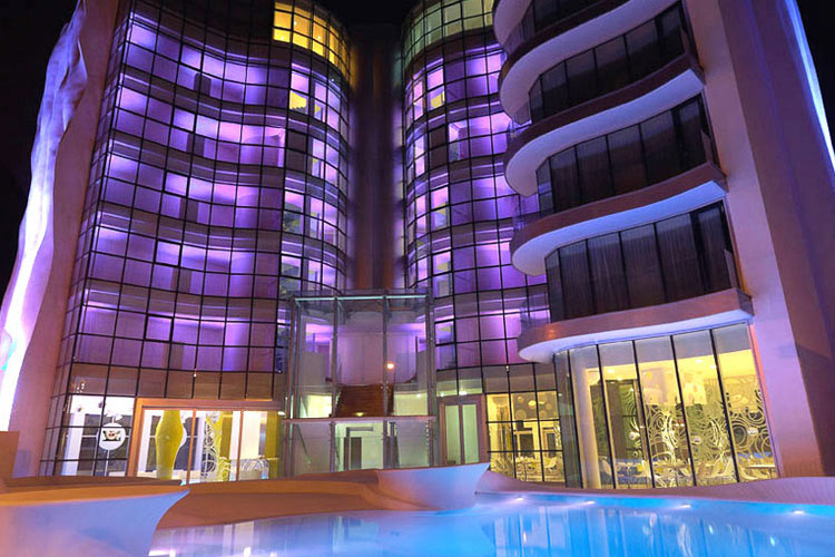 Facade - i-Suite Hotel - Rimini