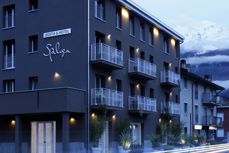 Facade - Spluga Sosta & Hotel - Dubino-Nuova Olonio