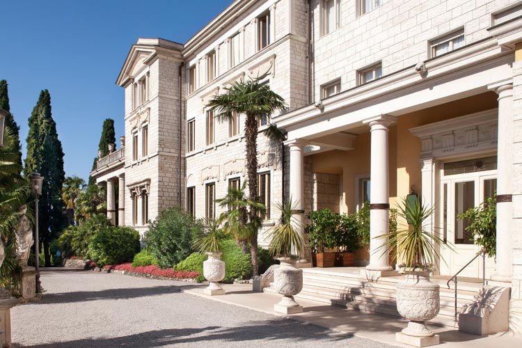 Facade - Villa Cortine Palace Hotel - Sirmione 