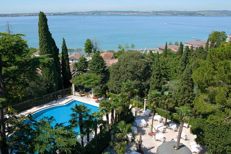 Aereal View - Villa Cortine Palace Hotel - Sirmione 