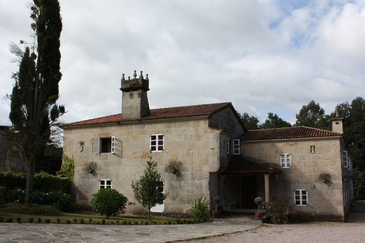 Facade - Casa Grande de Soutullo - Coles